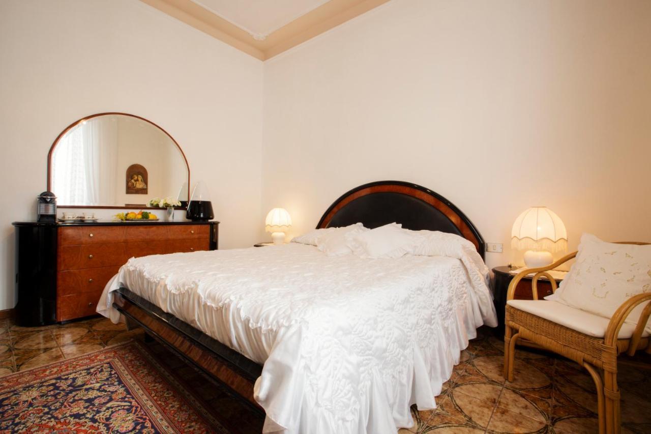 Room Cavour, Nearby Cinqueterre لا سبيتسْيا المظهر الخارجي الصورة