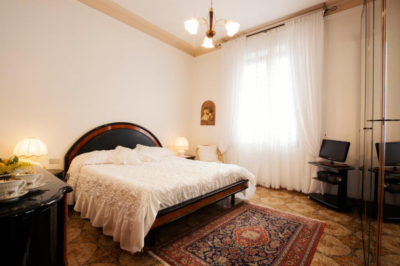 Room Cavour, Nearby Cinqueterre لا سبيتسْيا المظهر الخارجي الصورة